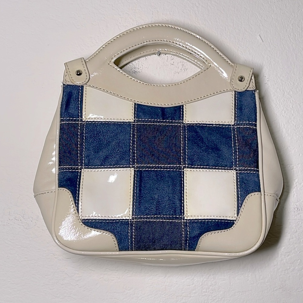 Vintage/Y2K Liz Claiborne Cream and Blue Patent Handbag